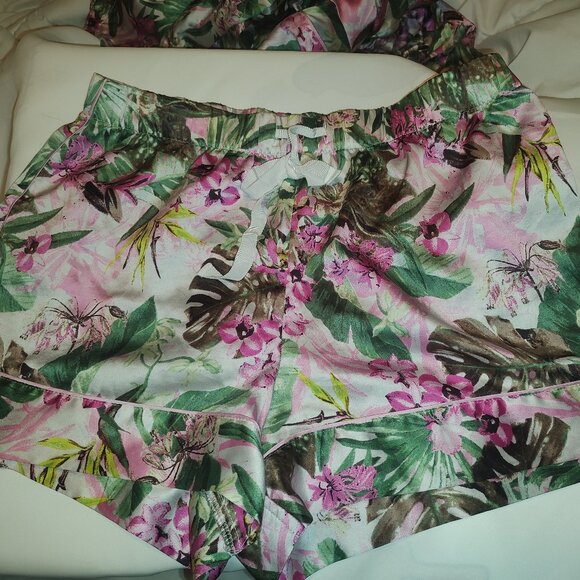 VS "satin" PJ set - Picture 1 of 4